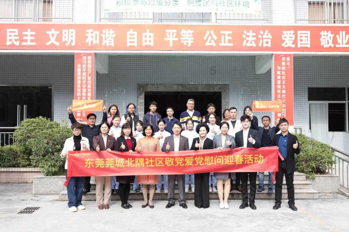 哥哥谈科特迪瓦未征召扎哈:丑闻,他被主帅和足协针对了