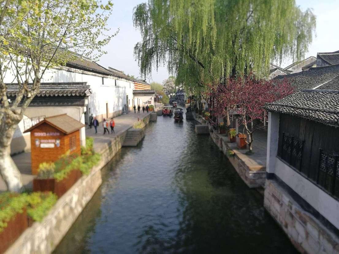 据新华社，中国和瑙鲁复交仪式即将举行。